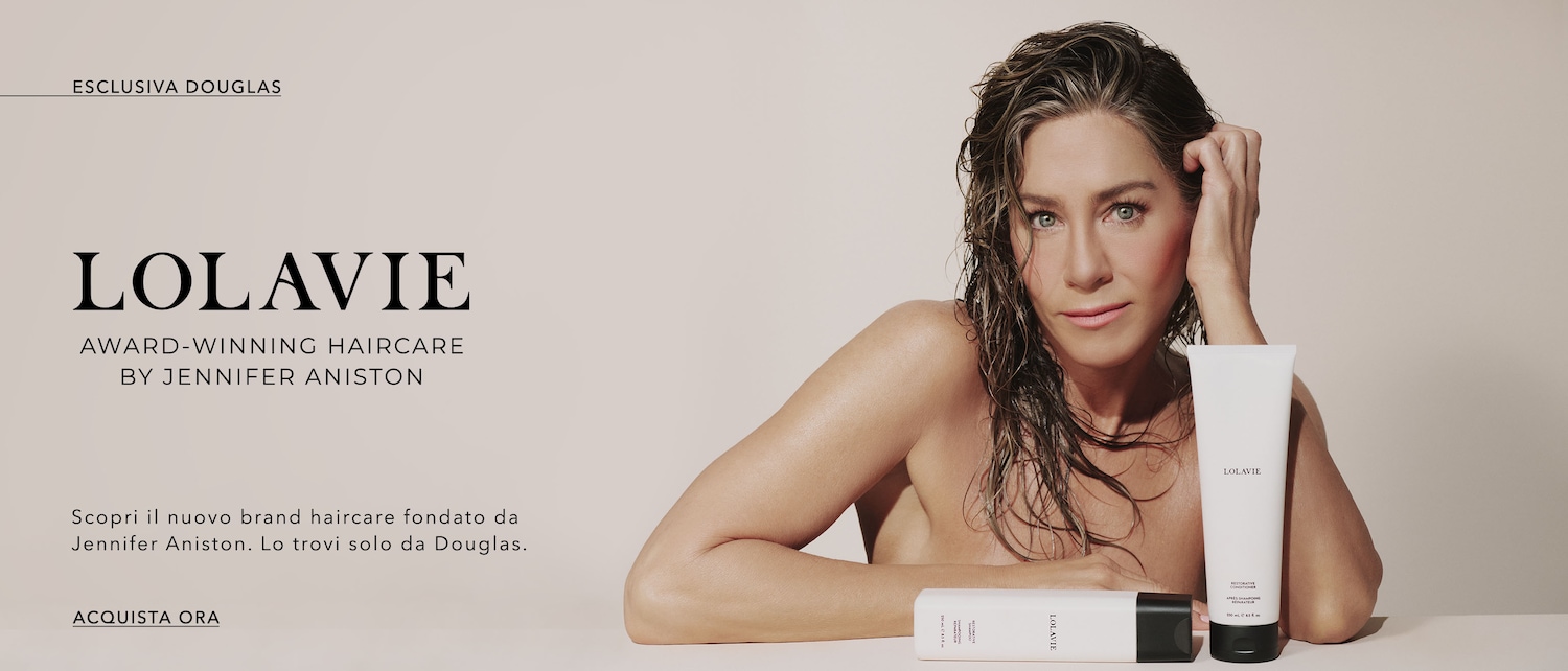 Scopri LOLAVIE, l'innovativa linea per la cura dei capelli creata da Jennifer Aniston, disponibile in esclusiva da Douglas. Acquista ora per capelli da star!
