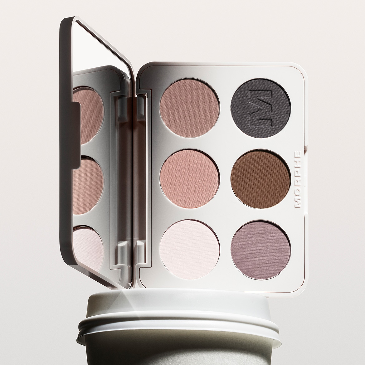26-06-Brand-Activation-Morphe-ChromaplusEyeshadows-Brand-Highlight-Teaser-1170x1170-03.jpg