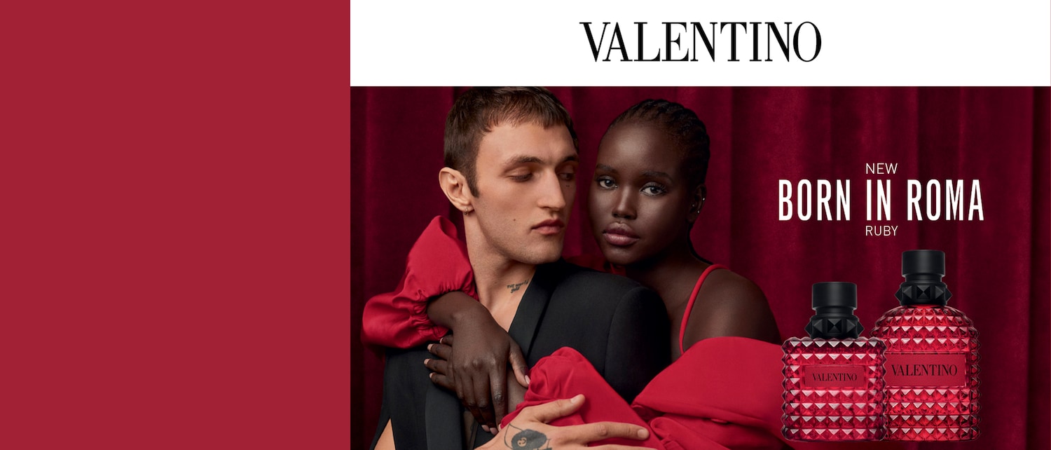 Valentino Born in Roma Ruby, una fragranza che cattura l'essenza della passione e dell'eleganza, presentata in un flacone rosso rubino con borchie.
