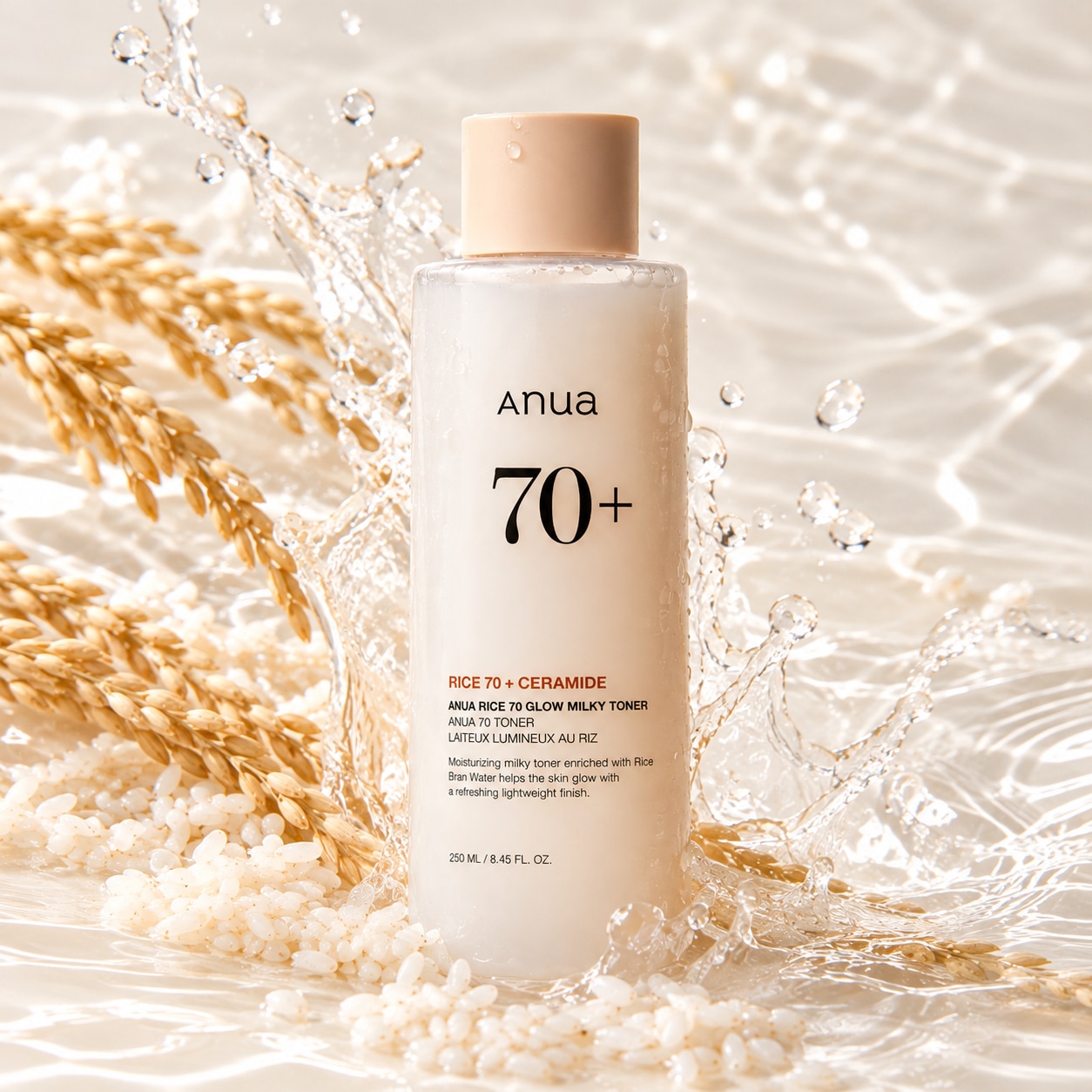 Il tonico latteo Anua Rice 70 Glow, in una bottiglia trasparente con tappo color pesca, è arricchito con acqua di crusca di riso per una pelle luminosa e una finitura leggera.