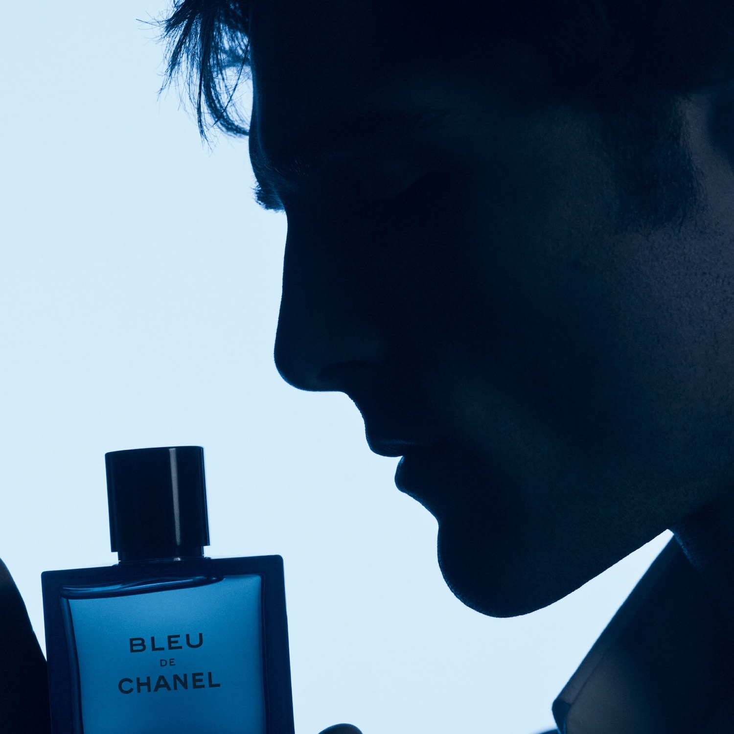 BLEU_DE_CHANEL_1H26_IT_DOUGLAS_BANNER_TEASING_1170x1170.jpg