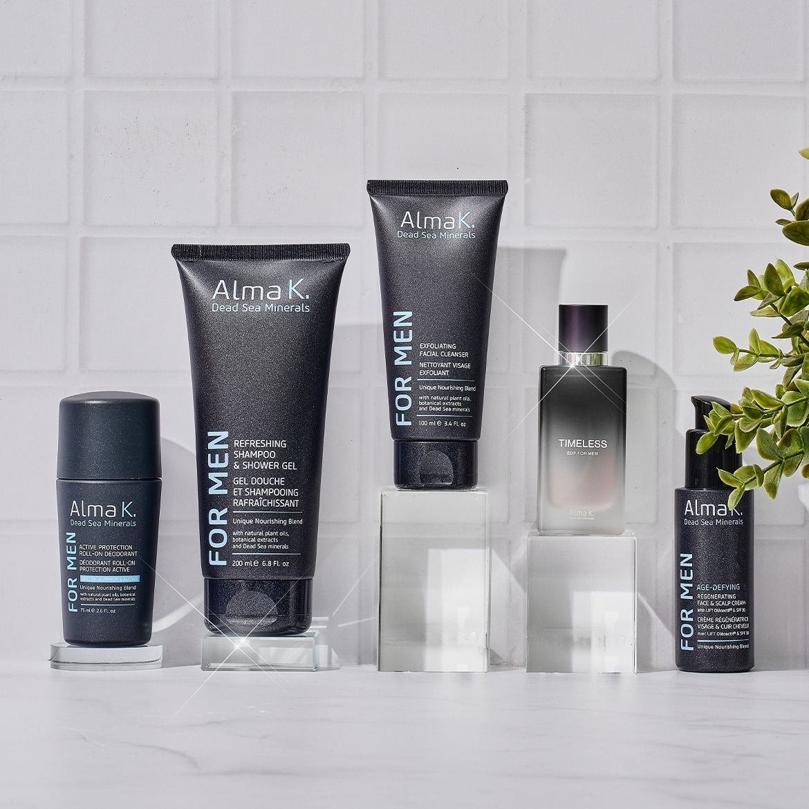 Scopri la linea Alma K. Dead Sea Minerals for Men, con deodorante roll-on Active Protection, shampoo rinfrescante e gel doccia, detergente viso esfoliante, crema viso e cuoio capelluto rigenerante Age-Defying e Timeless EDP.