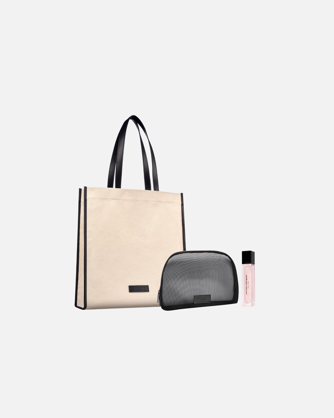 di Femmina Omaggio: for her Musc Nude 10ml - Narciso Rodriguez ESCLUSIVA ON-LINE DOUGLAS Pouch, minisize e tote bag in omaggio all'acquisto di una fragranza Narciso Rodriguez da almeno 50ml. Esclusi i prodotti Douglas Partner.